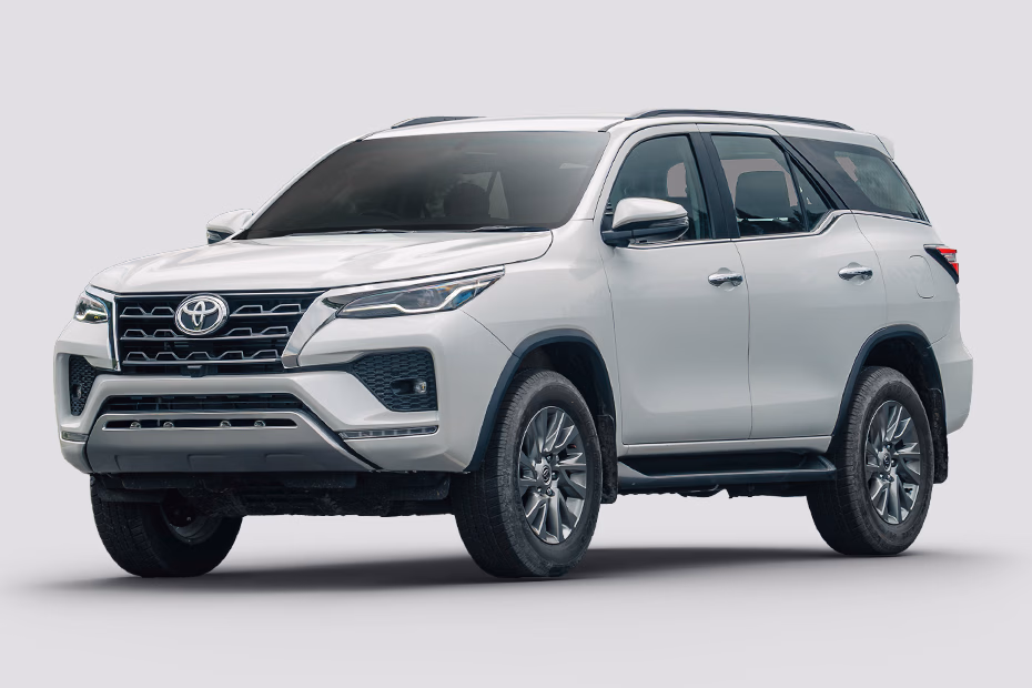 Toyota Fortuner — SUV (Lae)